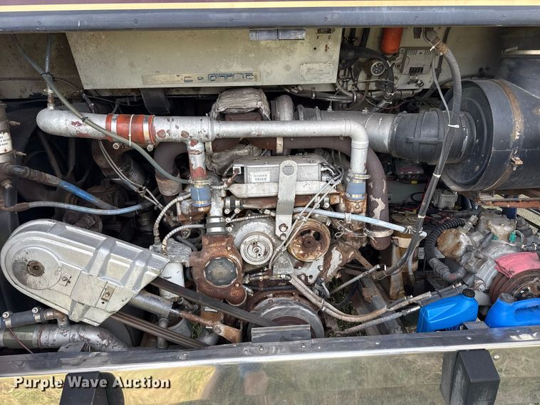 image for item FB8978 1991 Prevost XL- 40 Angola RV