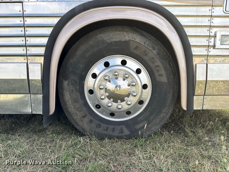 image for item FB8978 1991 Prevost XL- 40 Angola RV