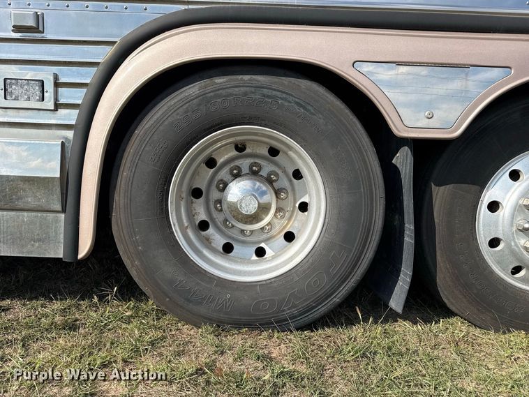 image for item FB8978 1991 Prevost XL- 40 Angola RV