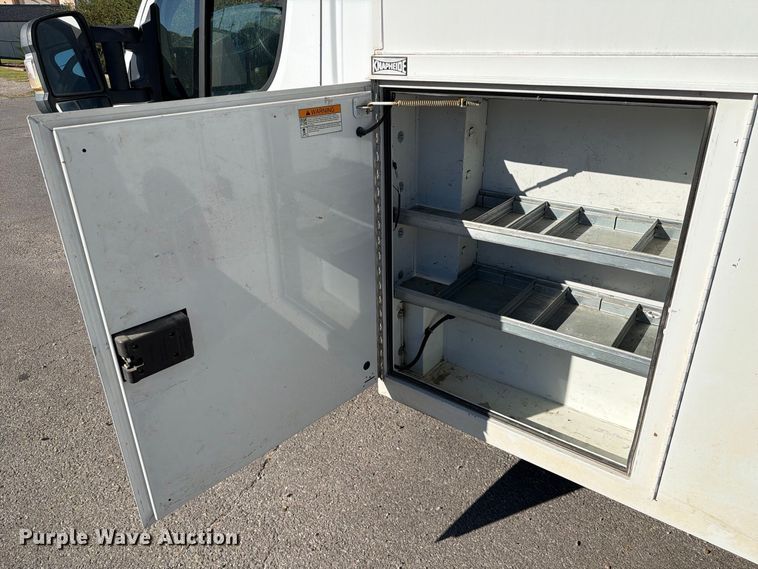 image for item FB8986 2017 Ram Promaster 3500 utility van
