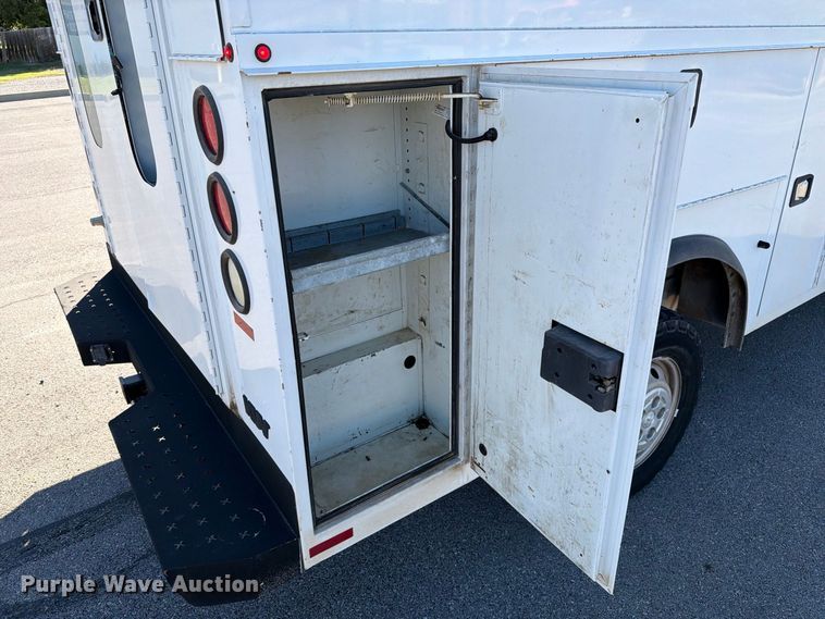 image for item FB8986 2017 Ram Promaster 3500 utility van
