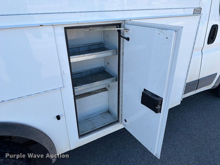 image for item FB8986 2017 Ram Promaster 3500 utility van