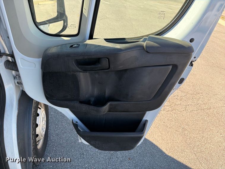 image for item FB8986 2017 Ram Promaster 3500 utility van