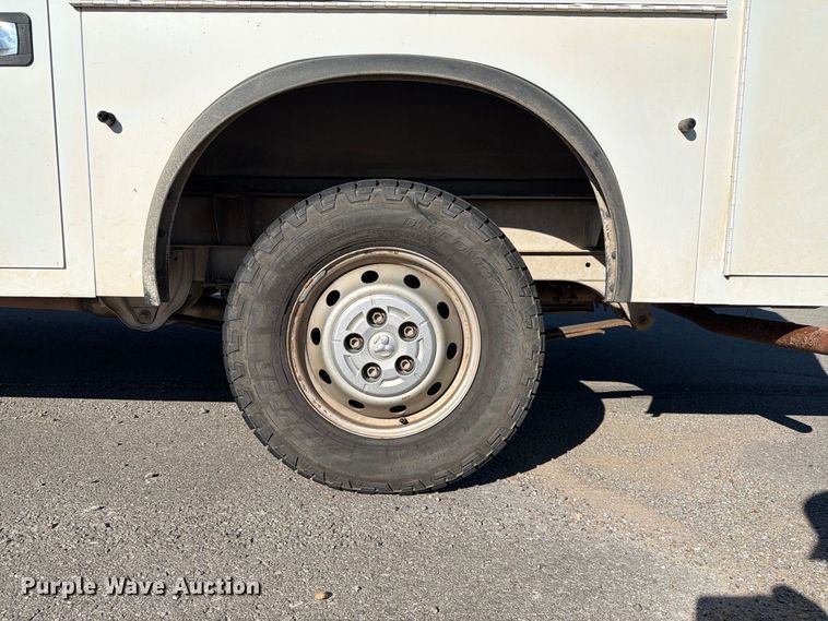 image for item FB8986 2017 Ram Promaster 3500 utility van