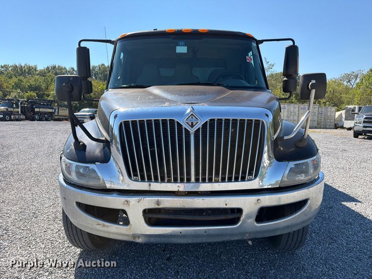 image for item FC3421 2005 International 4300 sewer jetter truck