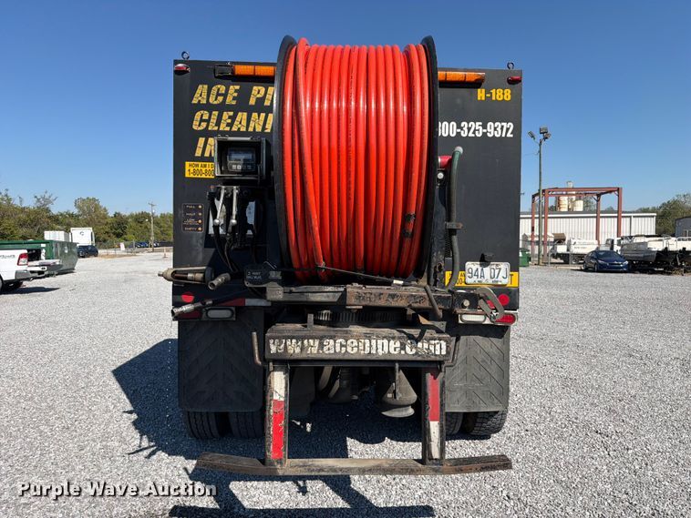 image for item FC3421 2005 International 4300 sewer jetter truck