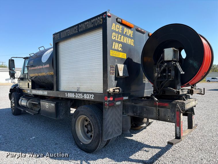 image for item FC3421 2005 International 4300 sewer jetter truck
