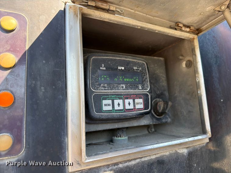image for item FC3421 2005 International 4300 sewer jetter truck