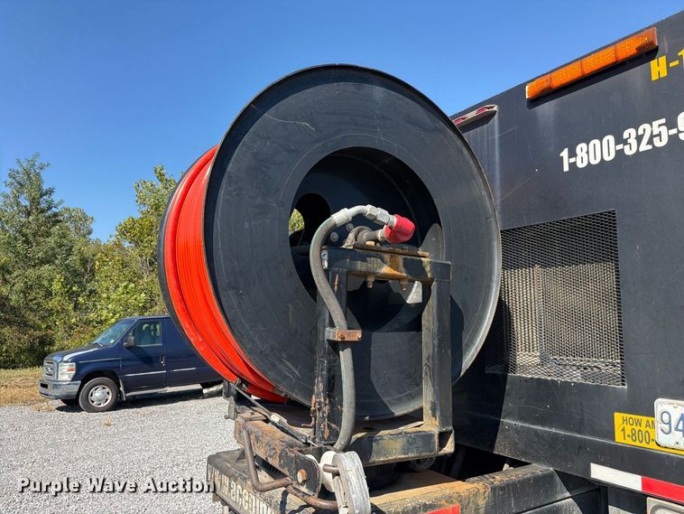 image for item FC3421 2005 International 4300 sewer jetter truck