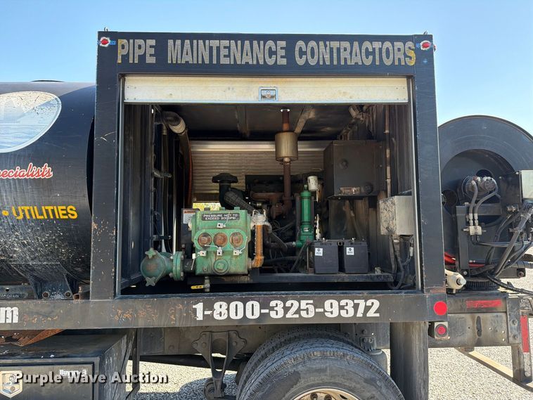 image for item FC3421 2005 International 4300 sewer jetter truck