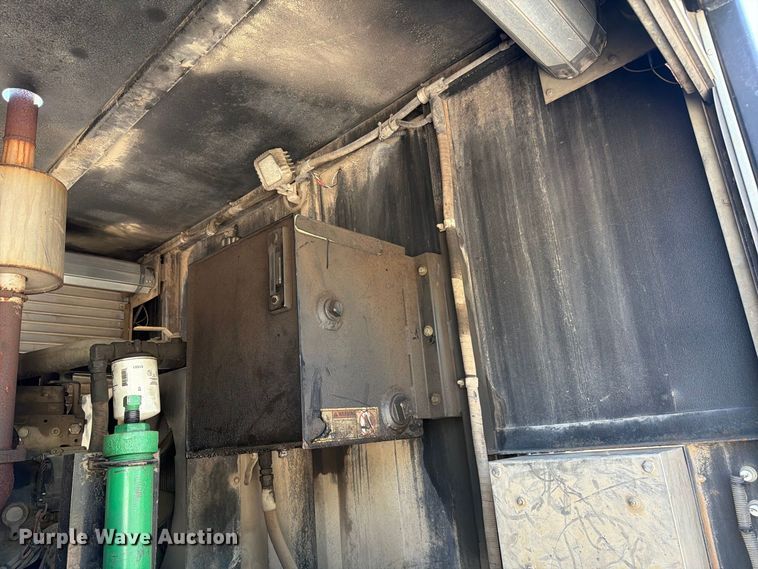 image for item FC3421 2005 International 4300 sewer jetter truck