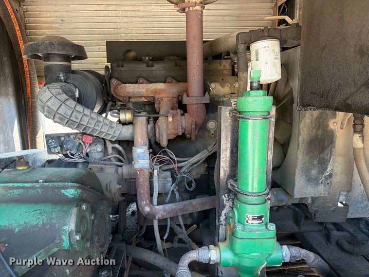 image for item FC3421 2005 International 4300 sewer jetter truck
