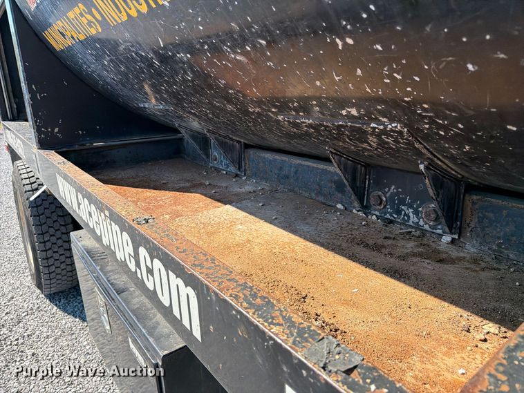 image for item FC3421 2005 International 4300 sewer jetter truck