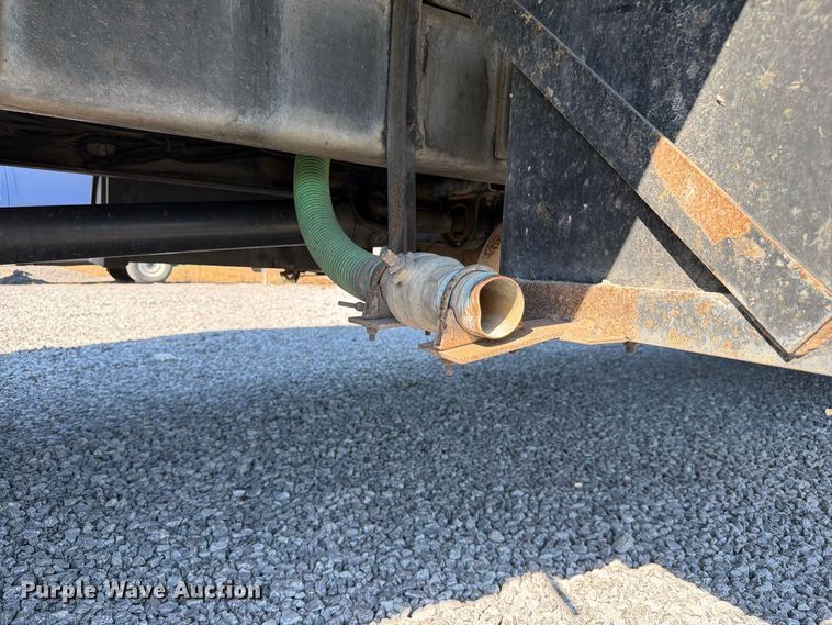 image for item FC3421 2005 International 4300 sewer jetter truck