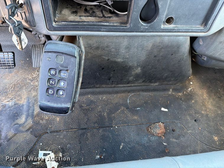 image for item FC3421 2005 International 4300 sewer jetter truck