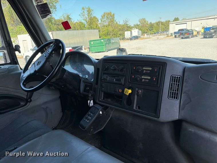 image for item FC3421 2005 International 4300 sewer jetter truck