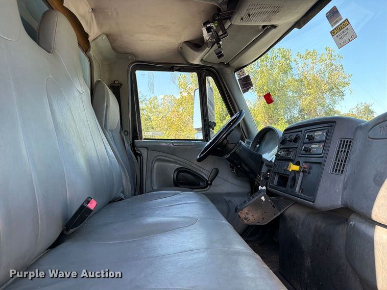 image for item FC3421 2005 International 4300 sewer jetter truck