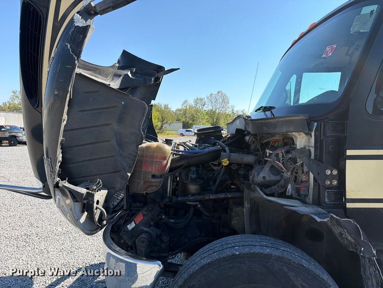 image for item FC3421 2005 International 4300 sewer jetter truck