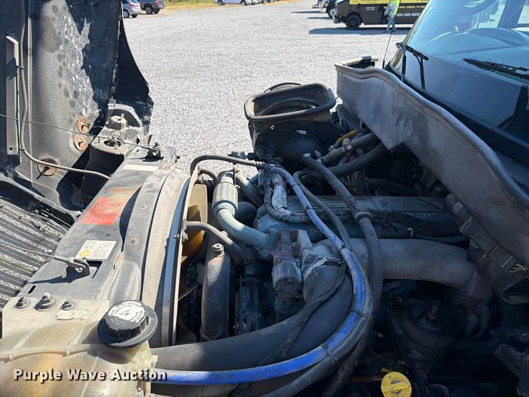 image for item FC3421 2005 International 4300 sewer jetter truck