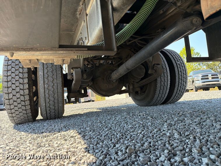 image for item FC3421 2005 International 4300 sewer jetter truck
