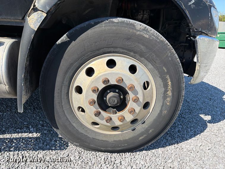 image for item FC3421 2005 International 4300 sewer jetter truck