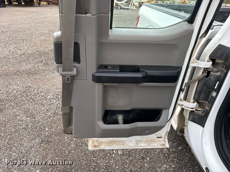 image for item FC4445 2018 Ford F150 Ext. Cab pickup truck