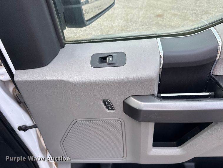 image for item FC4447 2020 Ford F150 Crew Cab pickup truck