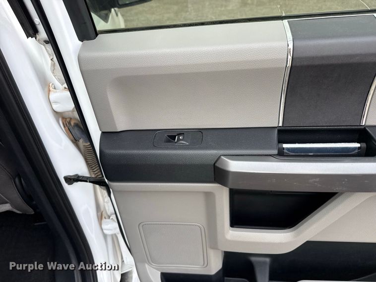 image for item FC4447 2020 Ford F150 Crew Cab pickup truck