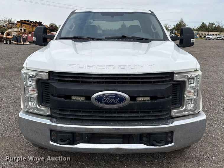 image for item FC4448 2019 Ford F250 Super Duty Ext. Cab pickup truck