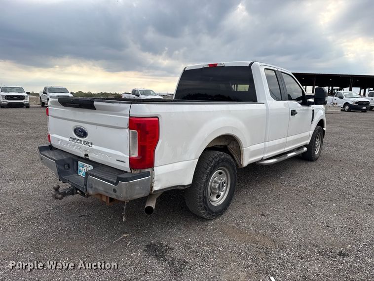 image for item FC4448 2019 Ford F250 Super Duty Ext. Cab pickup truck