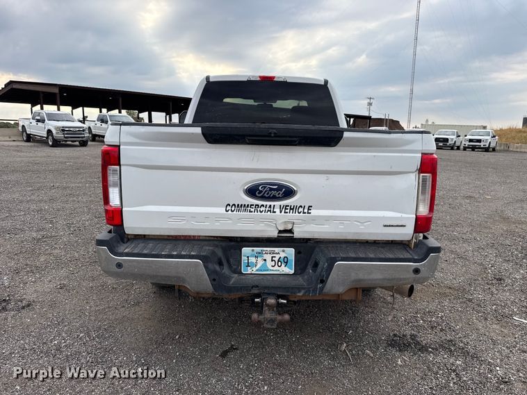 image for item FC4448 2019 Ford F250 Super Duty Ext. Cab pickup truck