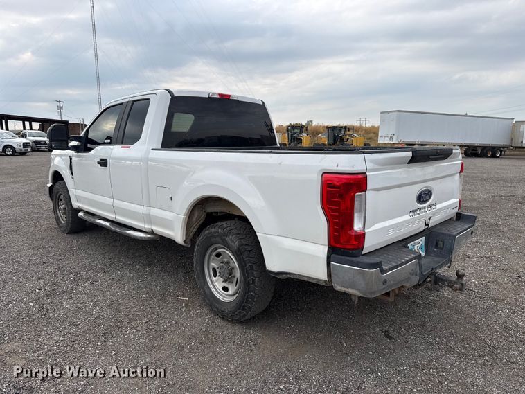 image for item FC4448 2019 Ford F250 Super Duty Ext. Cab pickup truck