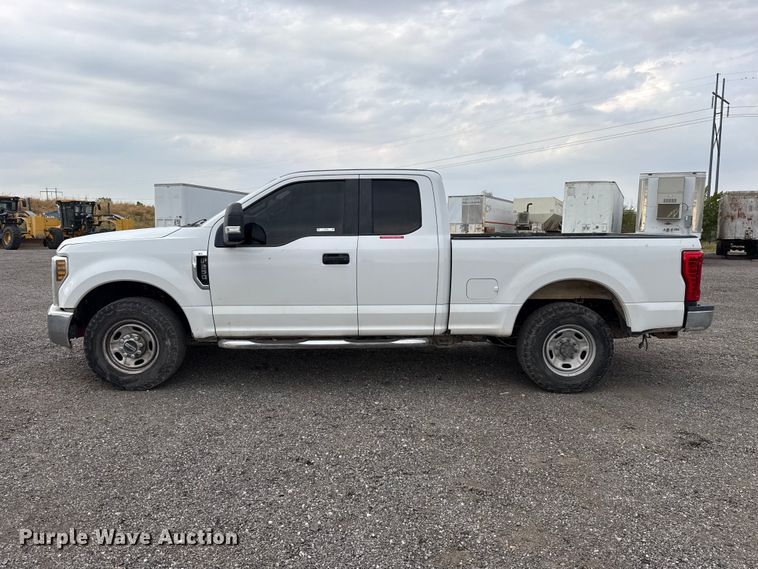 image for item FC4448 2019 Ford F250 Super Duty Ext. Cab pickup truck