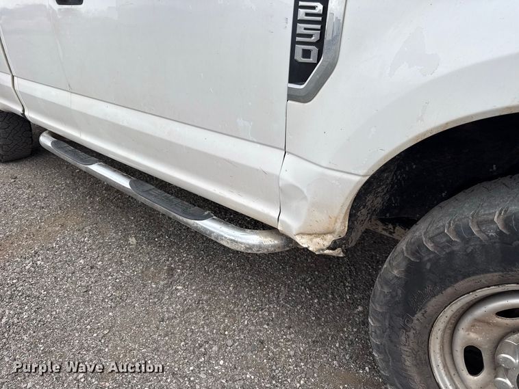 image for item FC4448 2019 Ford F250 Super Duty Ext. Cab pickup truck