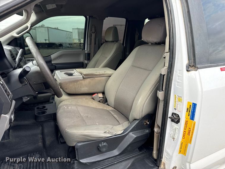 image for item FC4448 2019 Ford F250 Super Duty Ext. Cab pickup truck