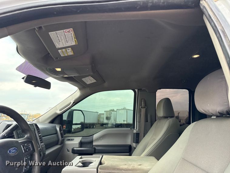 image for item FC4448 2019 Ford F250 Super Duty Ext. Cab pickup truck