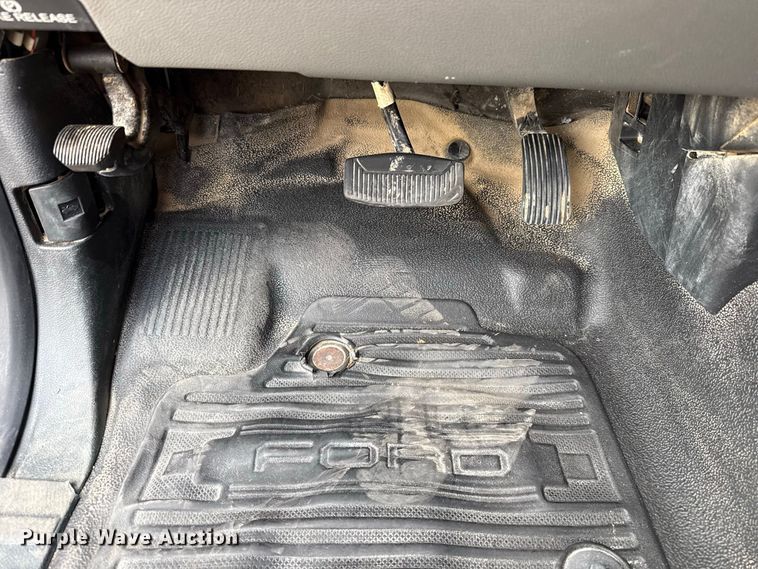 image for item FC4448 2019 Ford F250 Super Duty Ext. Cab pickup truck