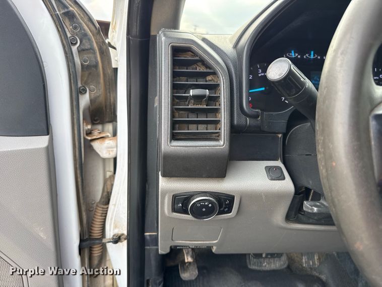 image for item FC4448 2019 Ford F250 Super Duty Ext. Cab pickup truck