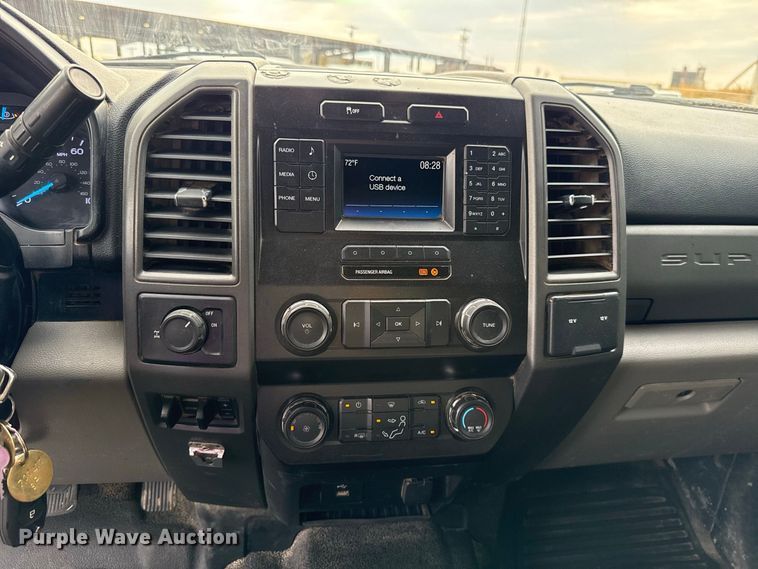 image for item FC4448 2019 Ford F250 Super Duty Ext. Cab pickup truck