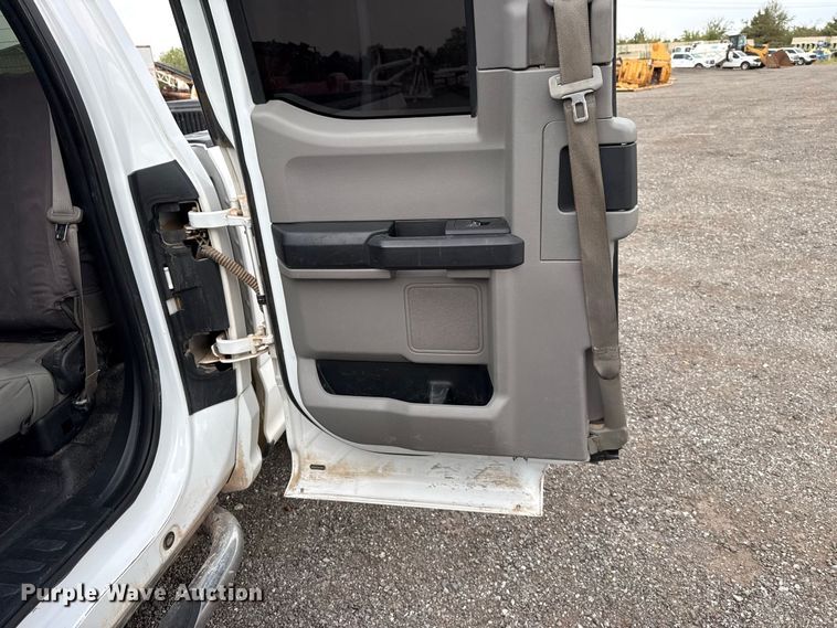 image for item FC4448 2019 Ford F250 Super Duty Ext. Cab pickup truck