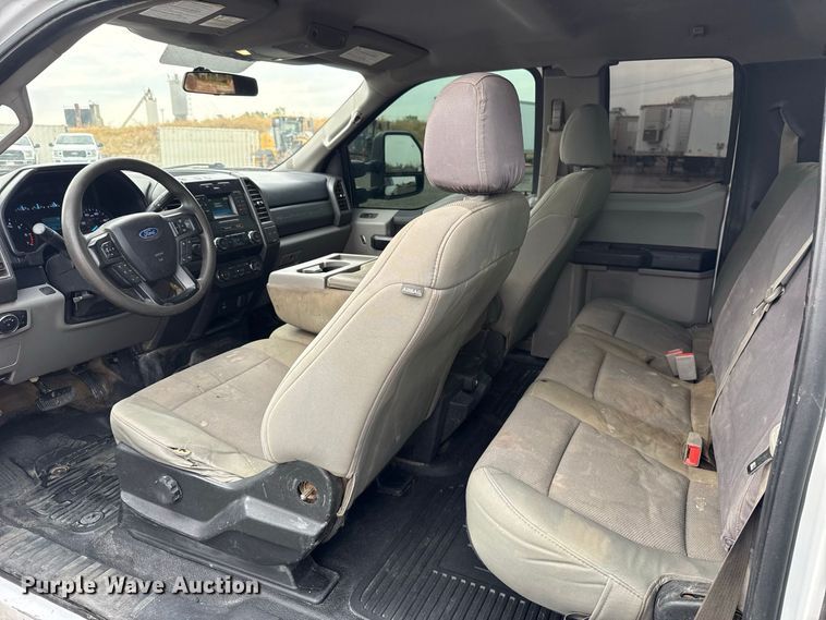 image for item FC4448 2019 Ford F250 Super Duty Ext. Cab pickup truck