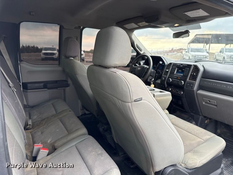 image for item FC4448 2019 Ford F250 Super Duty Ext. Cab pickup truck