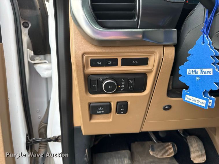 image for item FC4450 2022 Ford F150 Crew Cab pickup truck