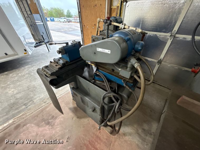 image for item FC4475 Cincinnati cylindrical grinder