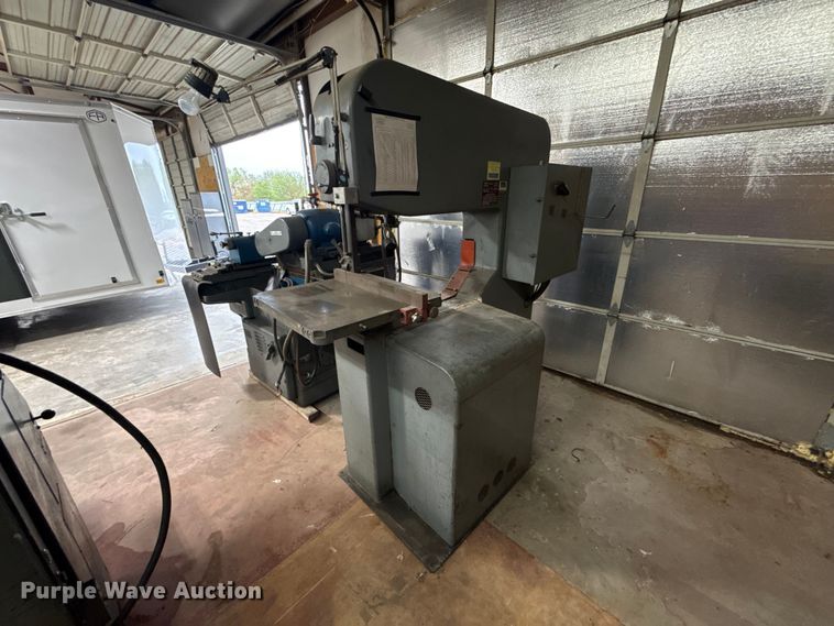 image for item FC4476 DoALL 3613-1 bandsaw
