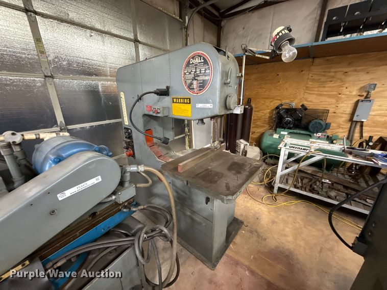image for item FC4476 DoALL 3613-1 bandsaw