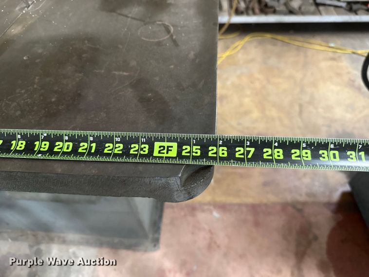 image for item FC4476 DoALL 3613-1 bandsaw
