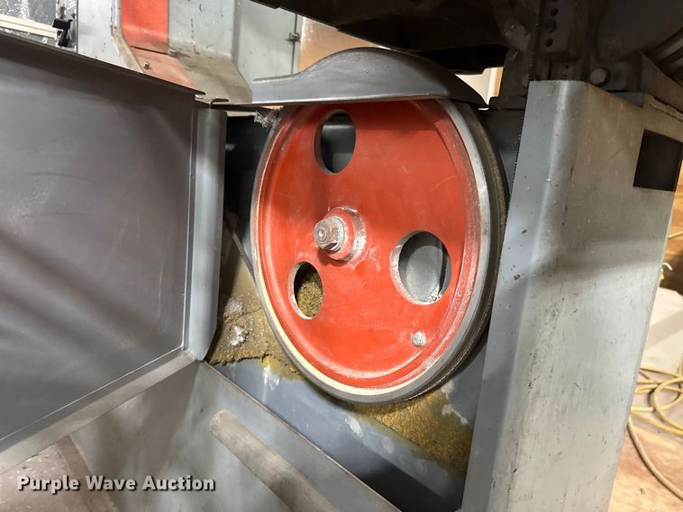 image for item FC4476 DoALL 3613-1 bandsaw