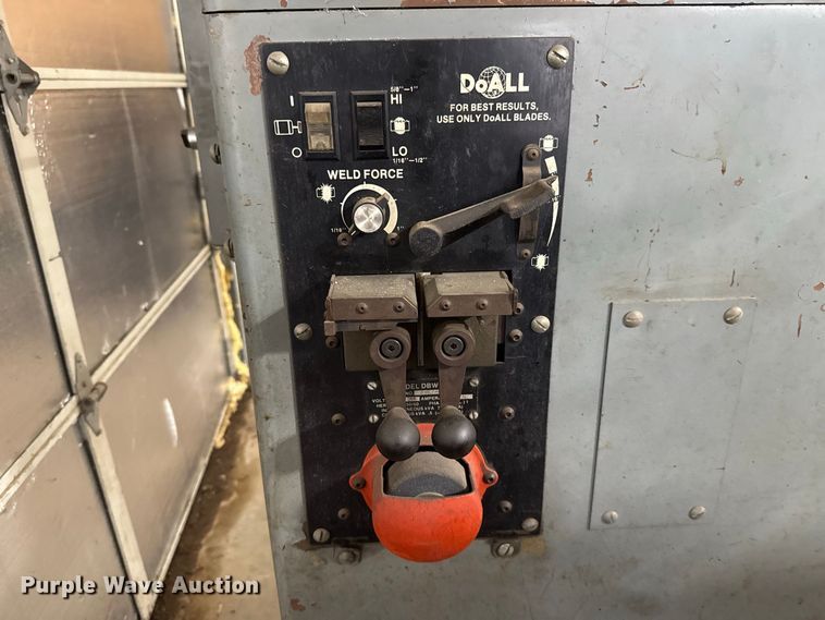 image for item FC4476 DoALL 3613-1 bandsaw