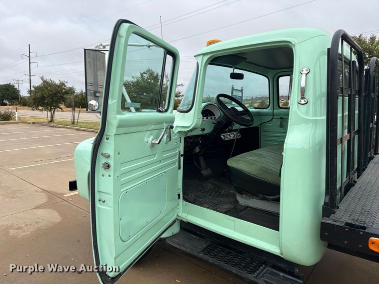 image for item FC4479 1956 Ford F350 flatbed pickup truck